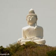 Thailand 2009 Ausflug zum weissen Buddha auf der Insel Phuket 022.jpg